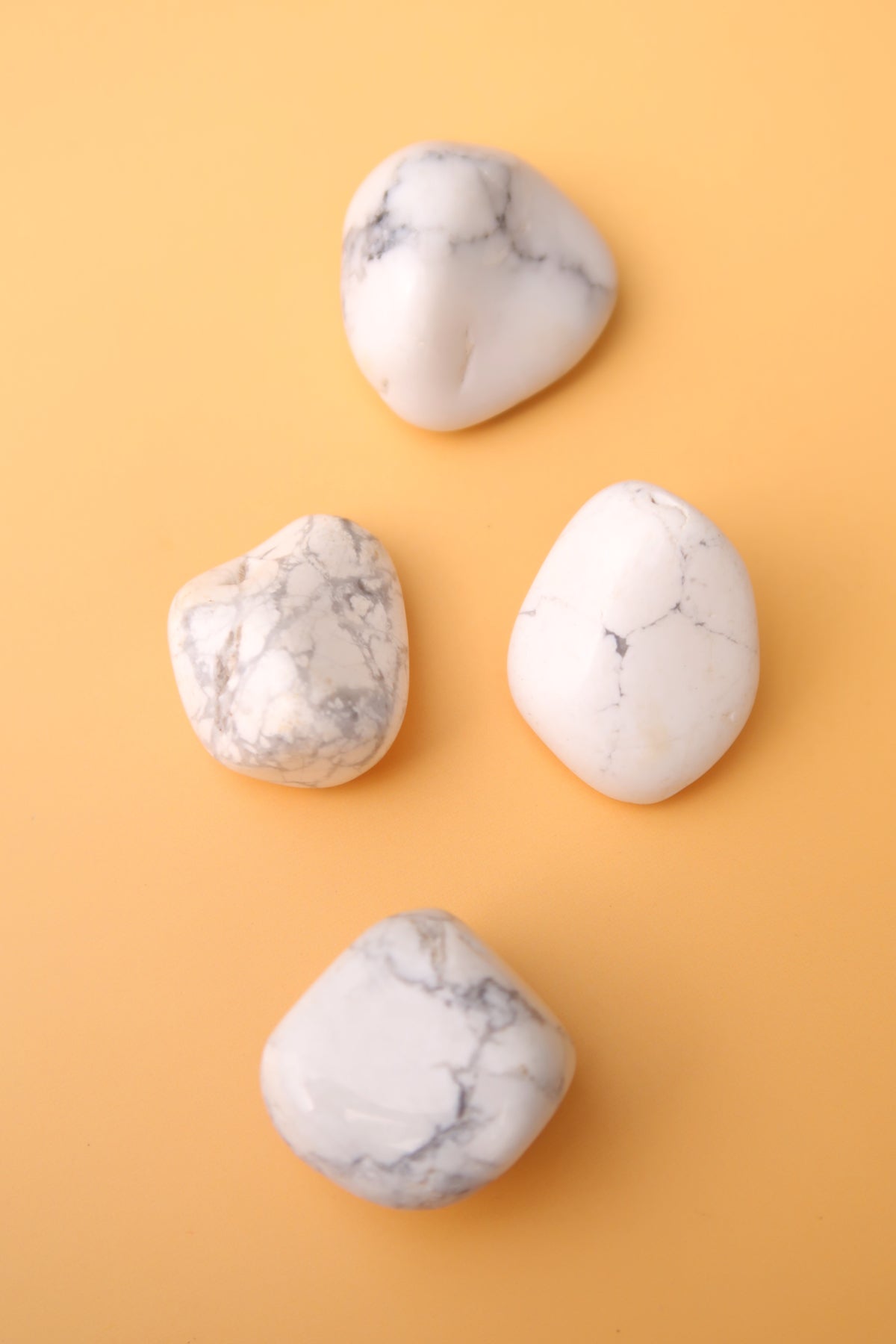 Howlite Tumbles