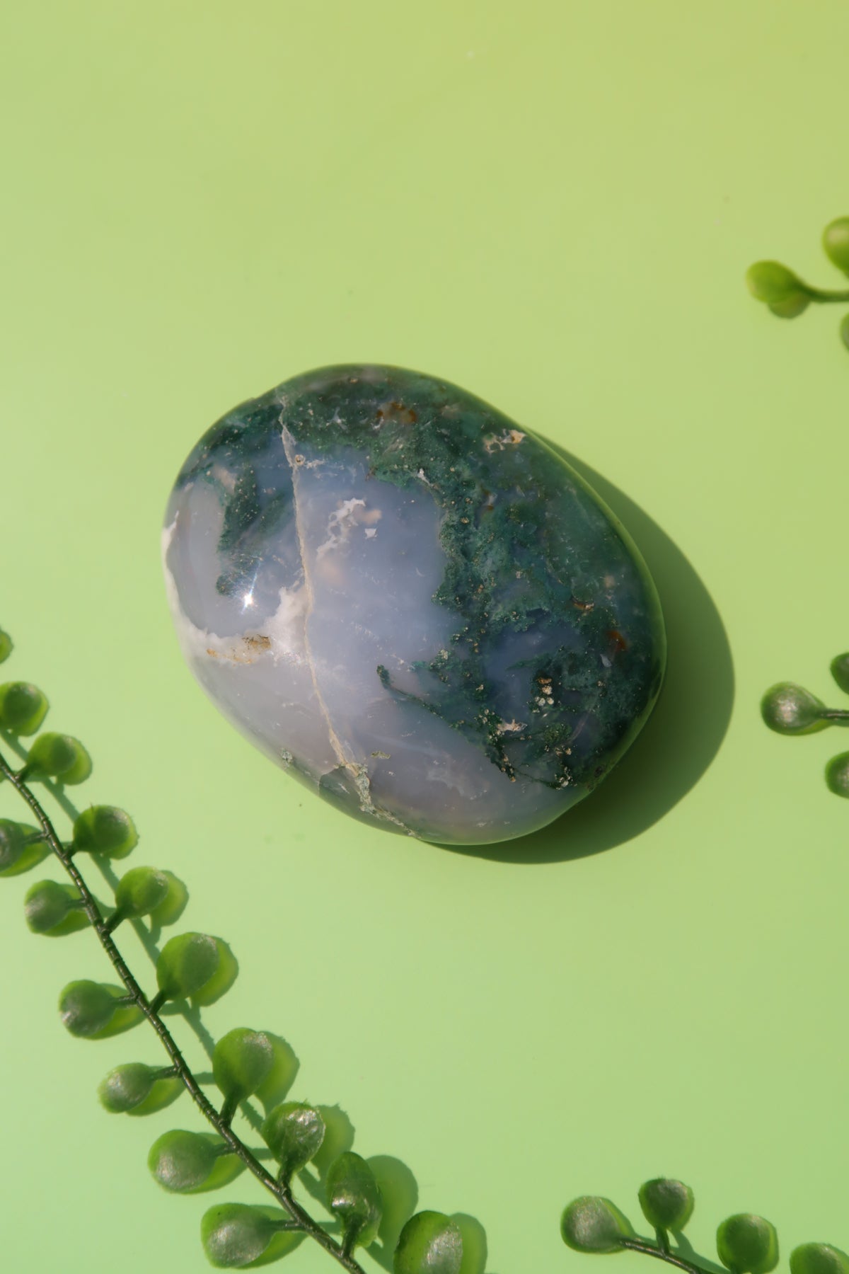 Moss Agate Palm Stone